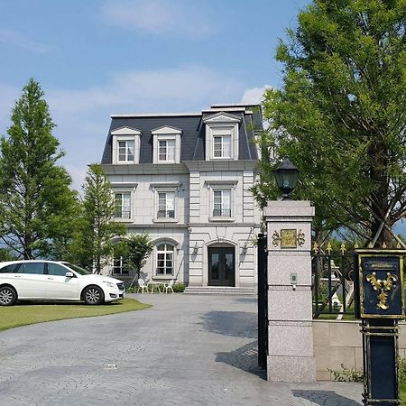 Haut Rhin Villa Yilan Exteriör bild
